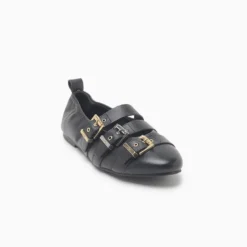 Balerinas a pie Negro Clash