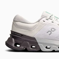 Zapatillas ON Blanco Cloudflyer 5
