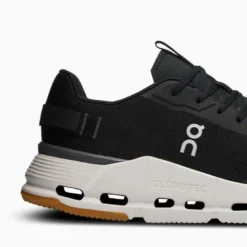 Zapatillas ON Negro Cloudnova Form 2